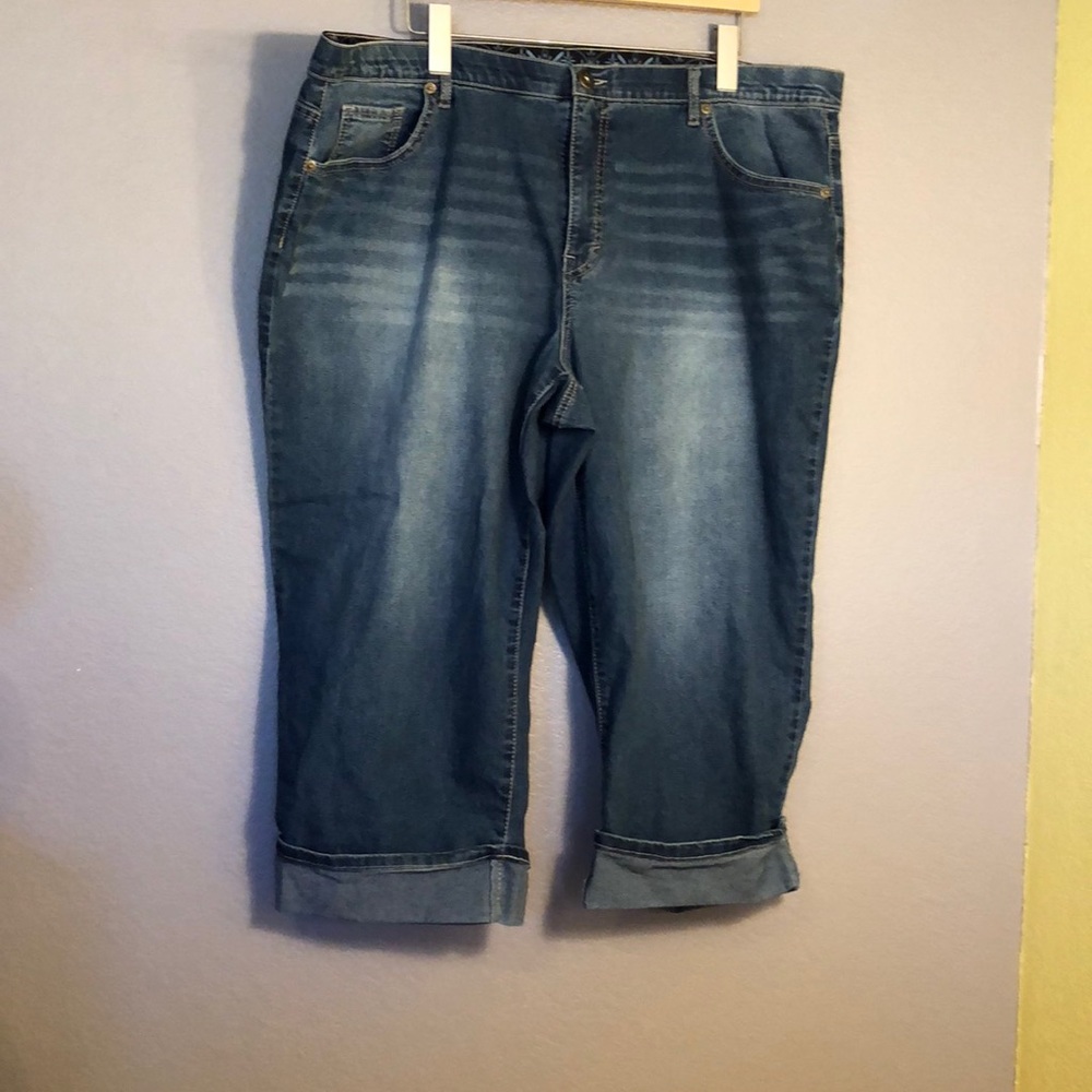 Capri Jean!